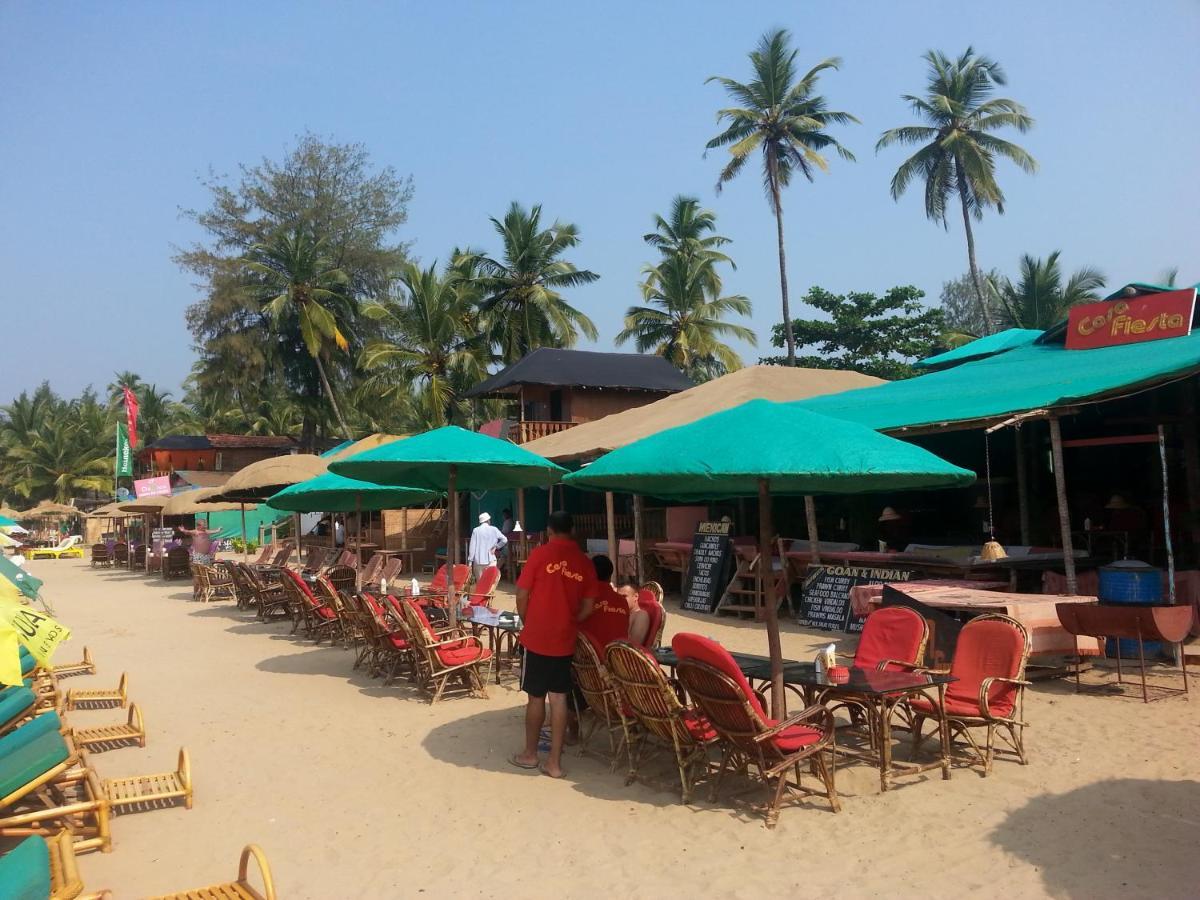 Casa Fiesta Sea Front Beach Huts Patnem Beach Exterior photo