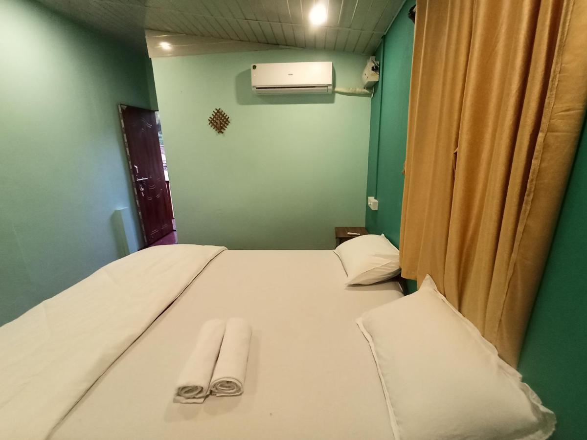 Casa Fiesta Sea Front Beach Huts Patnem Beach Exterior photo