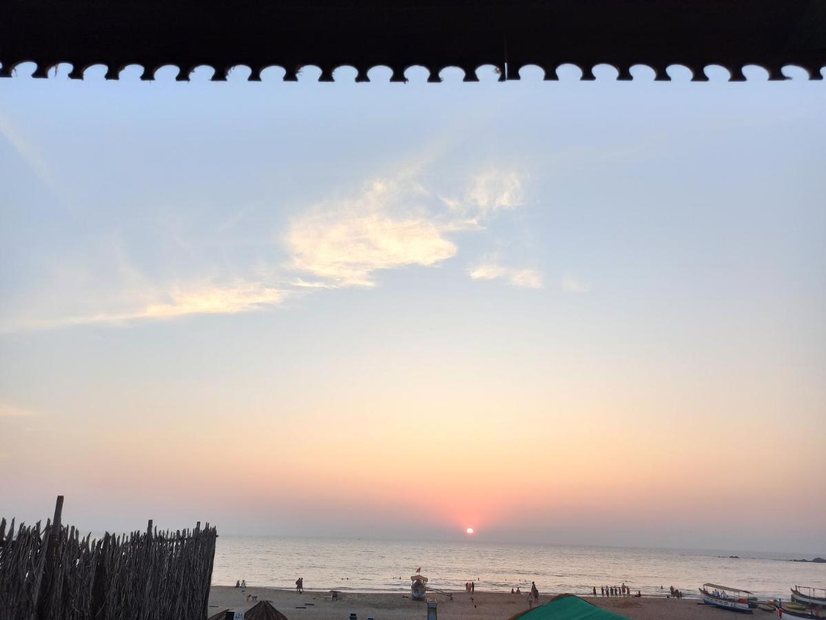 Casa Fiesta Sea Front Beach Huts Patnem Beach Exterior photo